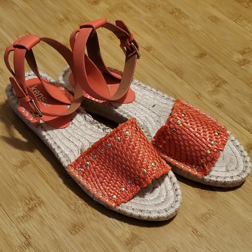 NWOB Kensie espadrilles
